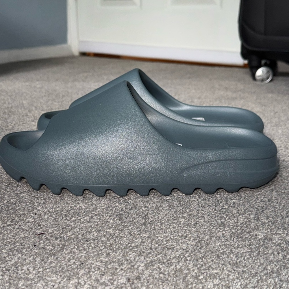 Yeezy Adidas Slate Gray Slides